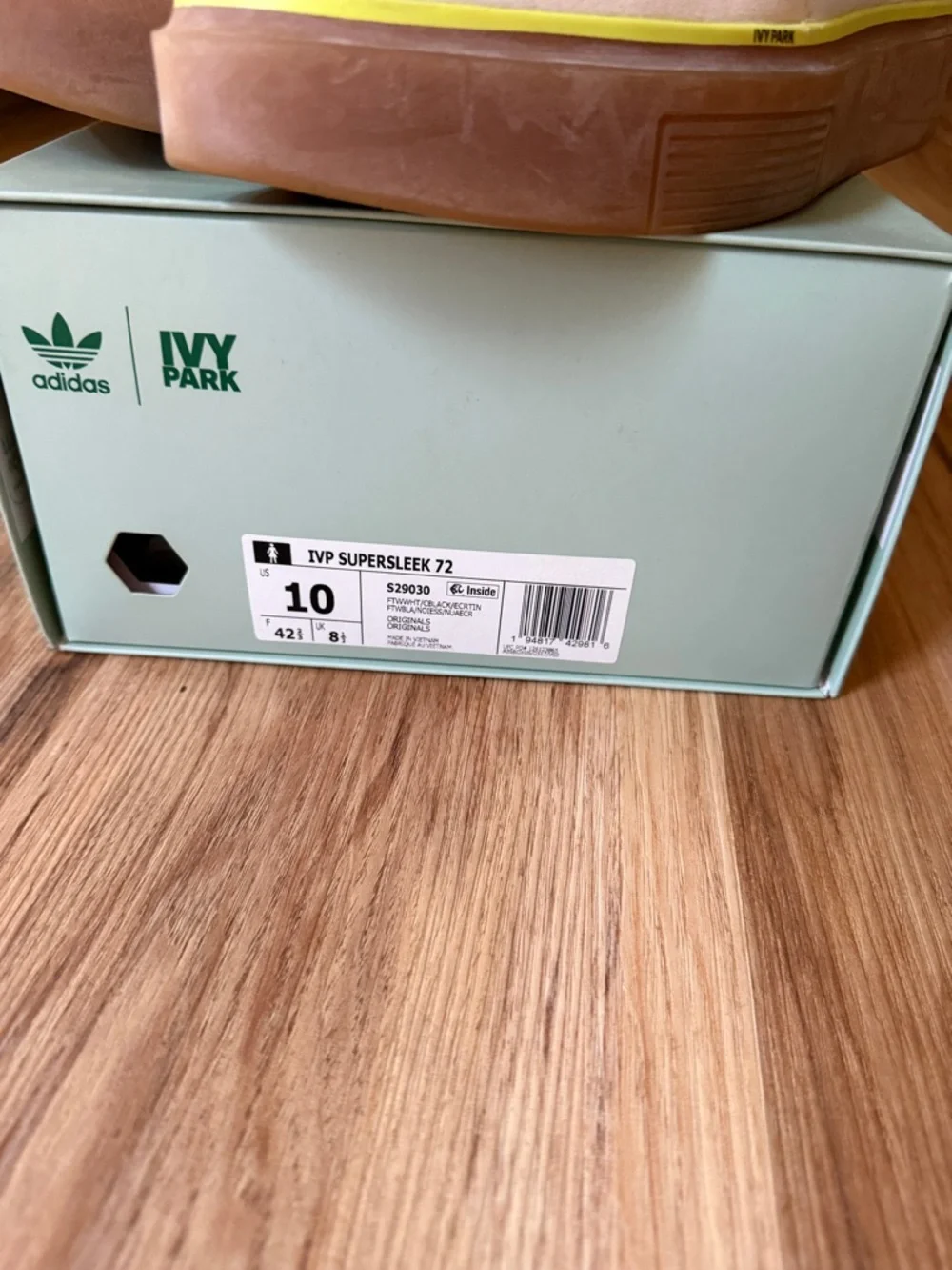 Adidas Ivy Park Supersleek 72